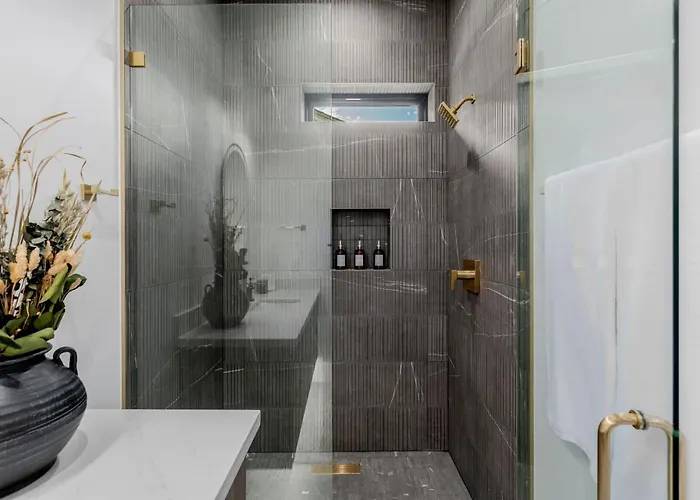 The Carlisle Luxe